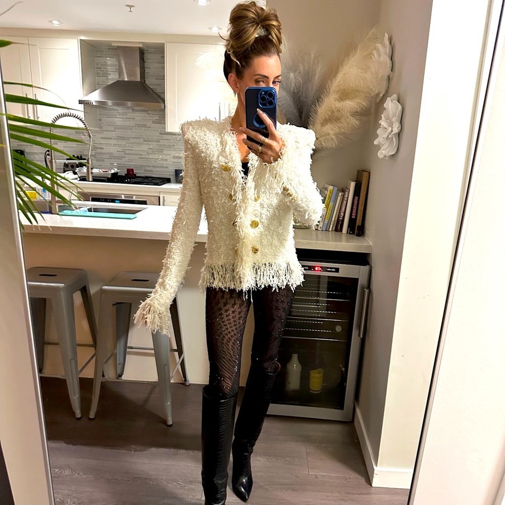 Balmain stunning white and cream fringe blazer! 😍